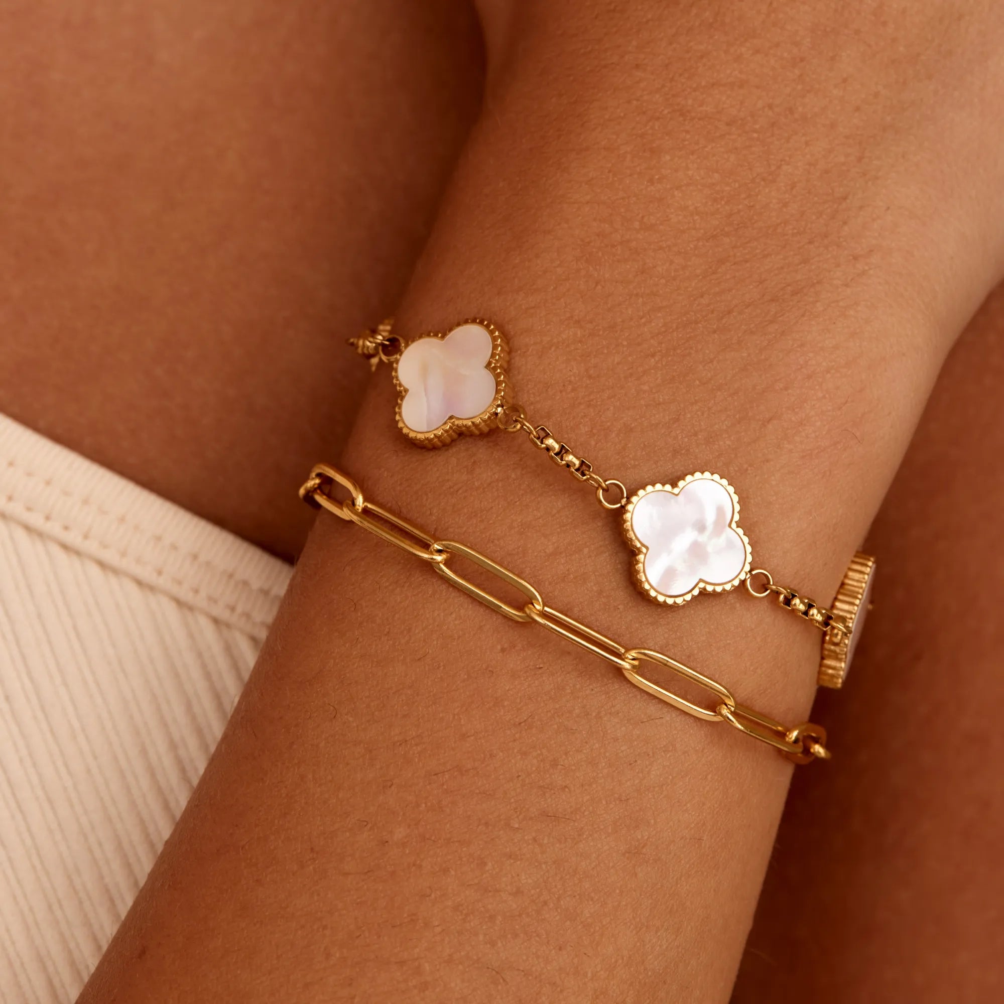 Clover_bracelet_1.jpg