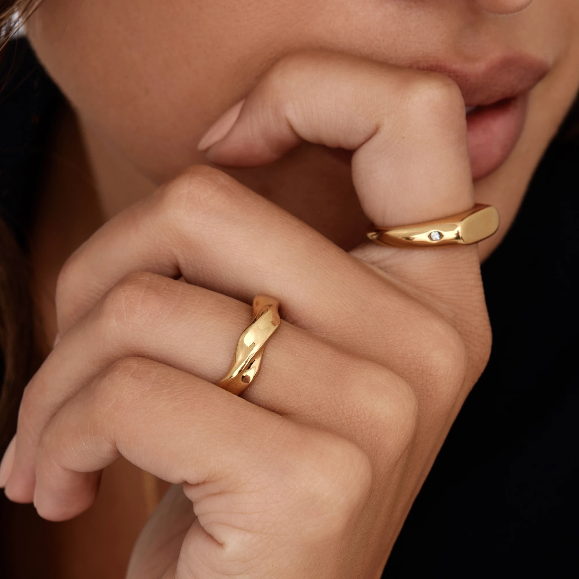 Princesscut_birthstone_ring_8.jpg