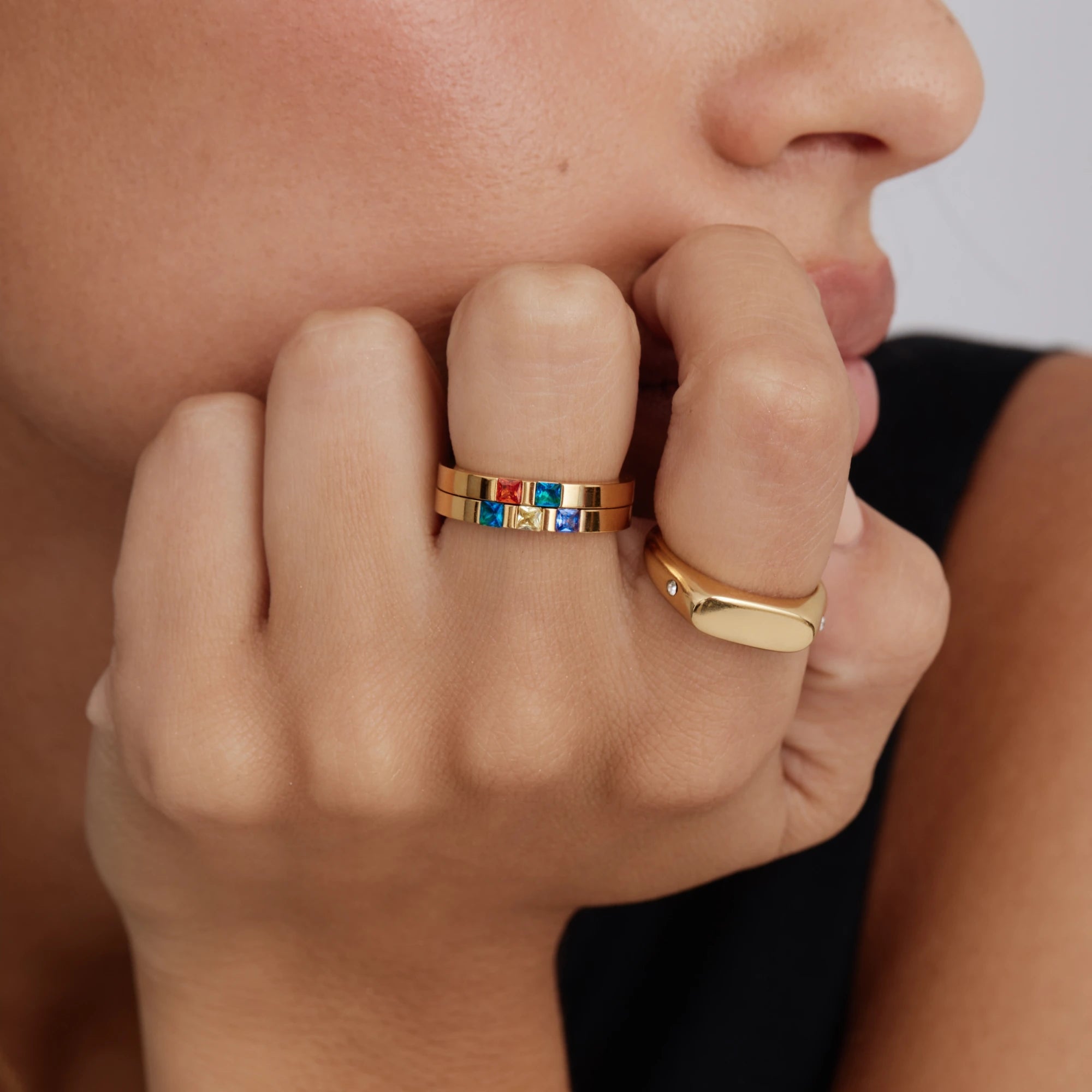Princesscut_birthstone_ring_9.jpg