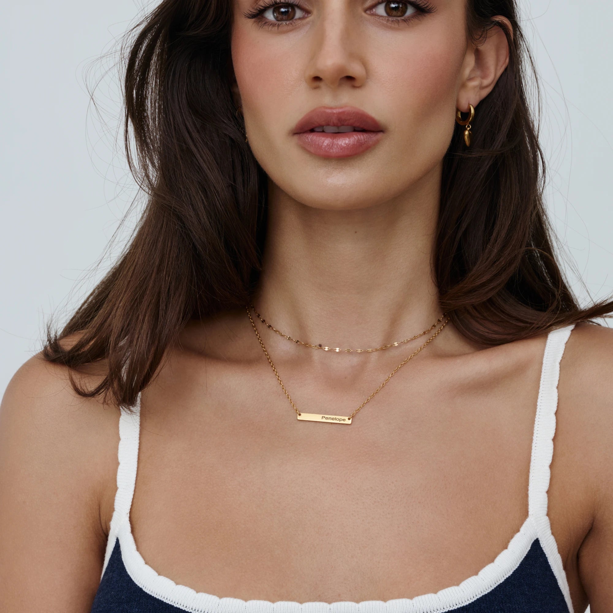 engravable-bar-necklace-model-3.jpg