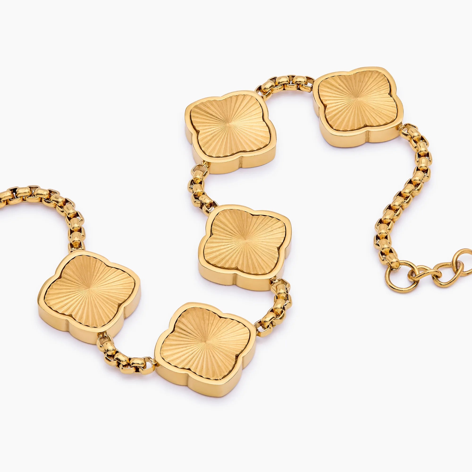 paperclip_Twist_chain_necklace_6_c2c97b97-02dd-4724-9beb-9cf1fac6c550.jpg